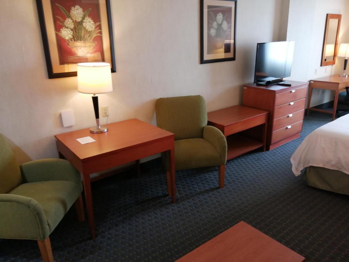 Holiday Inn Express & Suites Toluca Zona Aeropuerto By Ihg Εξωτερικό φωτογραφία