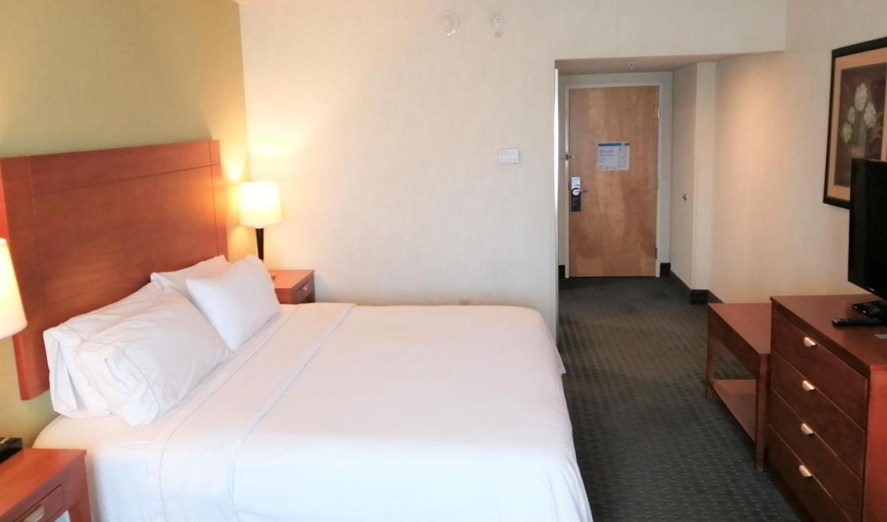 Holiday Inn Express & Suites Toluca Zona Aeropuerto By Ihg Εξωτερικό φωτογραφία