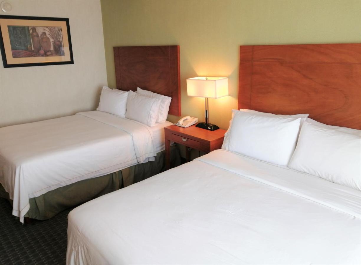 Holiday Inn Express & Suites Toluca Zona Aeropuerto By Ihg Εξωτερικό φωτογραφία
