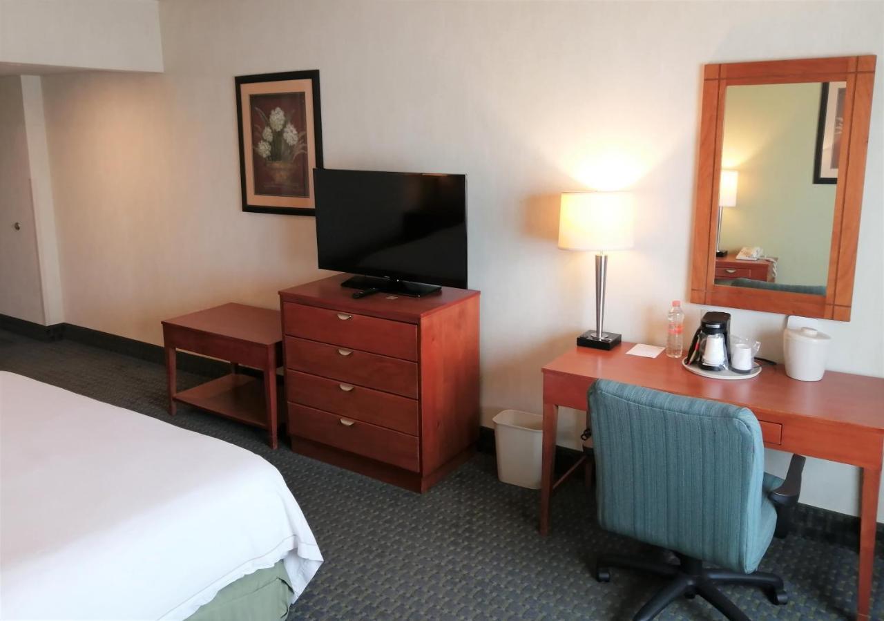 Holiday Inn Express & Suites Toluca Zona Aeropuerto By Ihg Εξωτερικό φωτογραφία