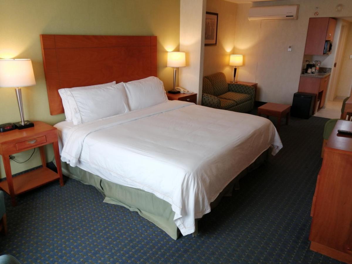 Holiday Inn Express & Suites Toluca Zona Aeropuerto By Ihg Εξωτερικό φωτογραφία