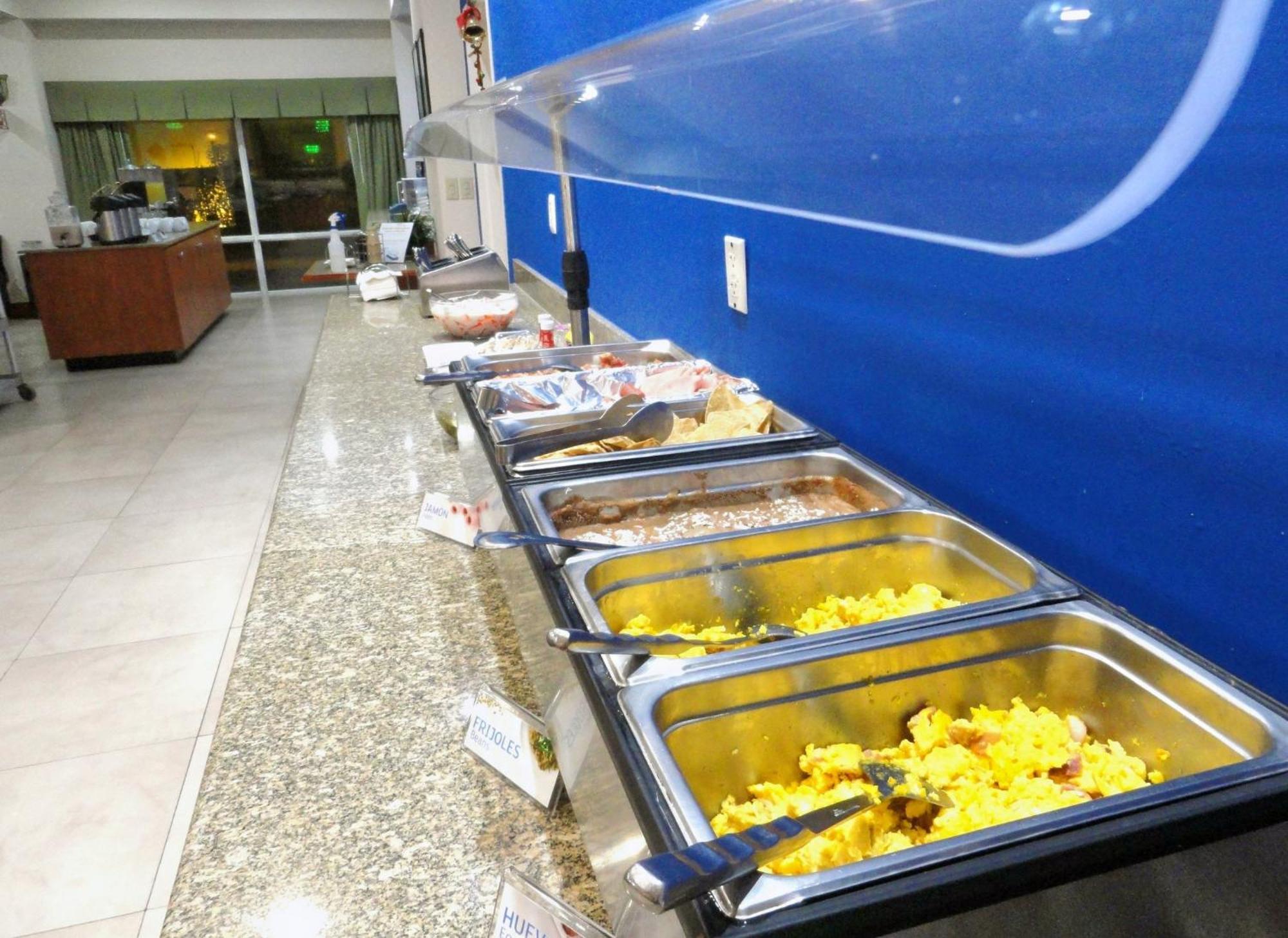 Holiday Inn Express & Suites Toluca Zona Aeropuerto By Ihg Εξωτερικό φωτογραφία