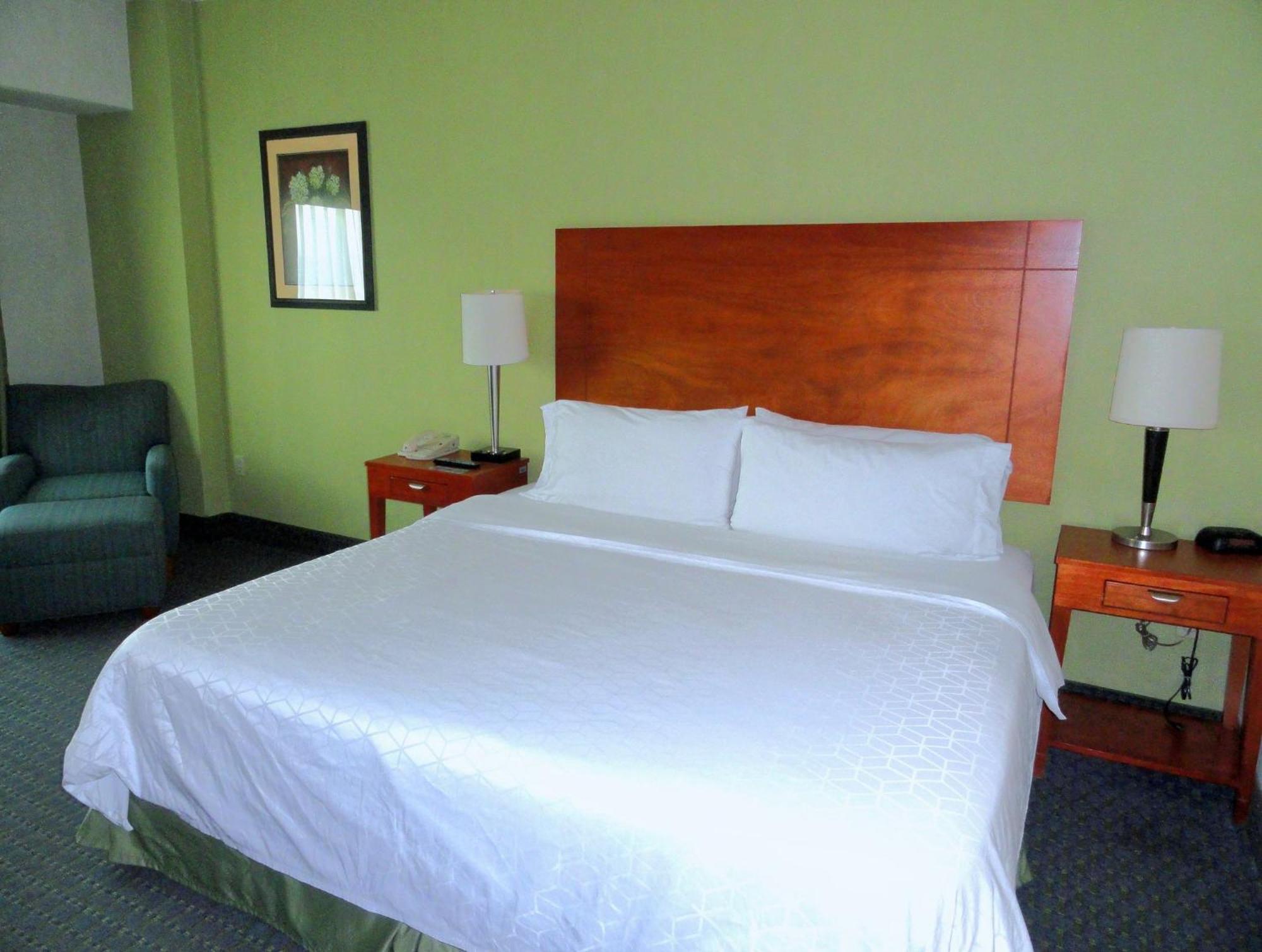 Holiday Inn Express & Suites Toluca Zona Aeropuerto By Ihg Εξωτερικό φωτογραφία