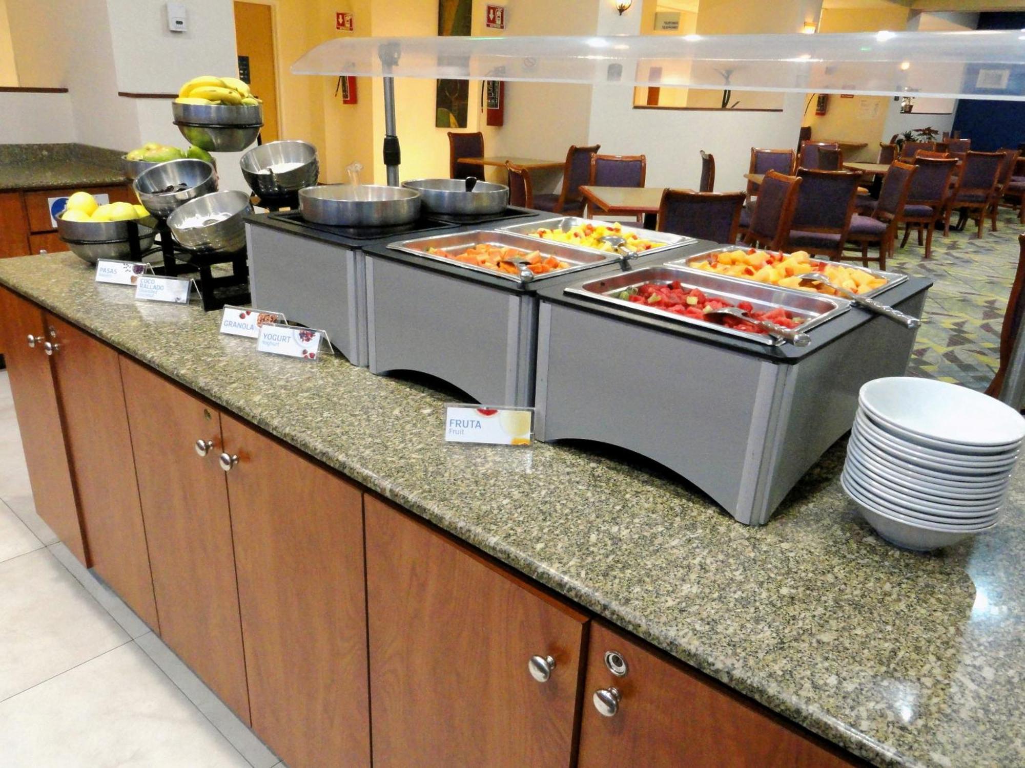 Holiday Inn Express & Suites Toluca Zona Aeropuerto By Ihg Εξωτερικό φωτογραφία