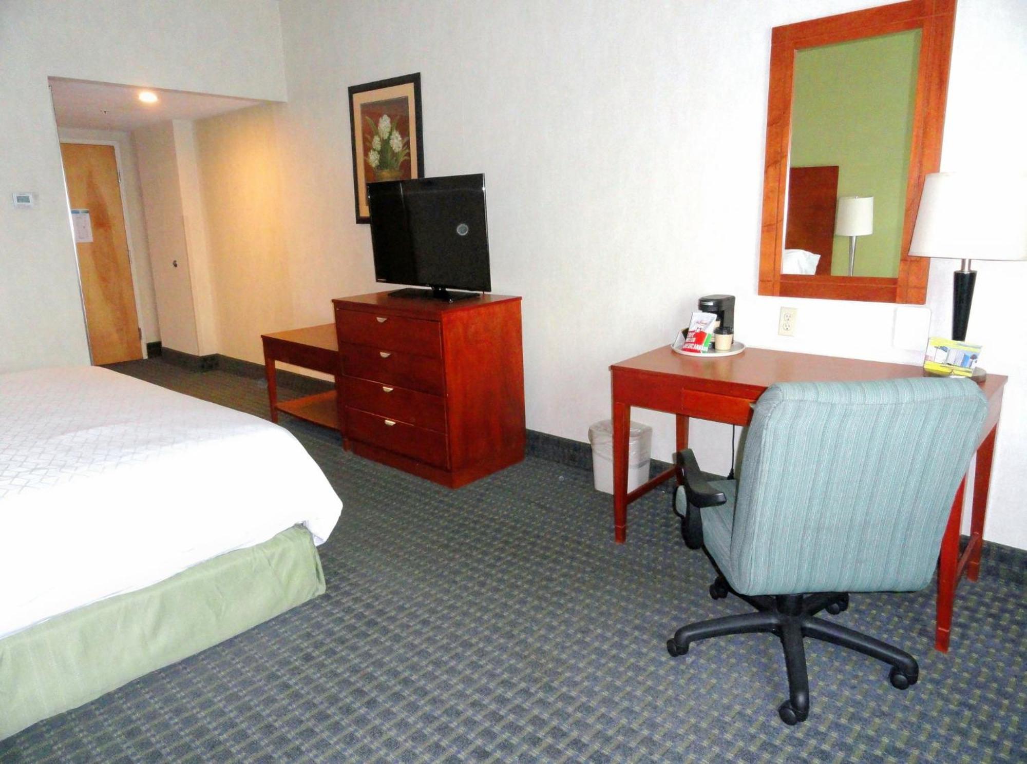 Holiday Inn Express & Suites Toluca Zona Aeropuerto By Ihg Εξωτερικό φωτογραφία